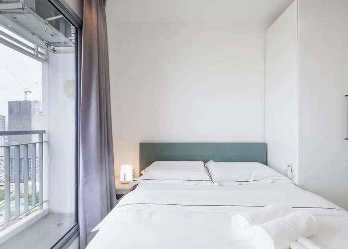 Downtown Spacious Luxury Bkk- 5 Mins Bts! * Bangkok