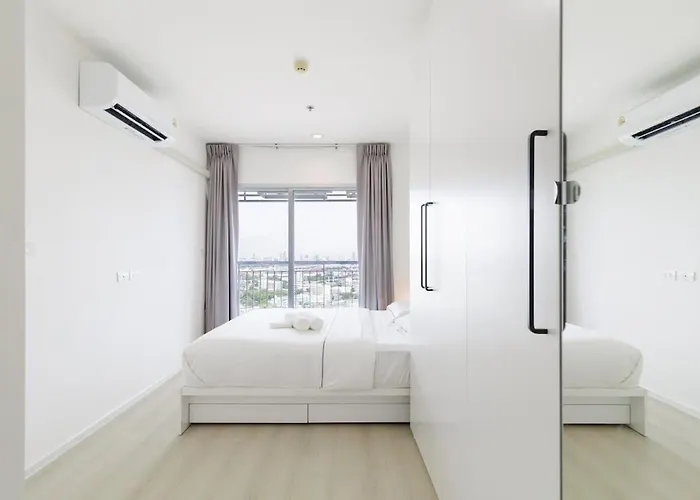 Downtown Spacious Luxury Bkk- 5 Mins Bts! Apartment *