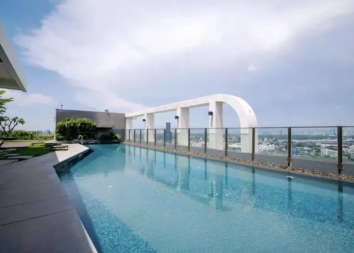 Apartment Downtown Spacious Luxury Bkk- 5 Mins Bts!